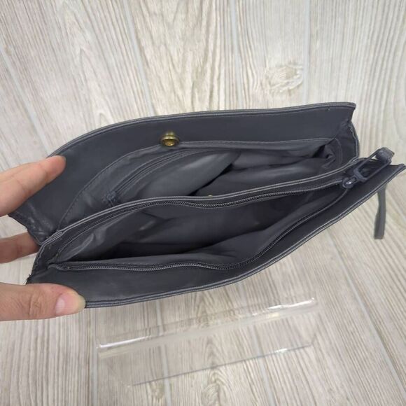 Womens Wristlet Clutch Purse Steel Gray Faux Leather Detailed Stitching Snap Zip - Picture 5 of 6